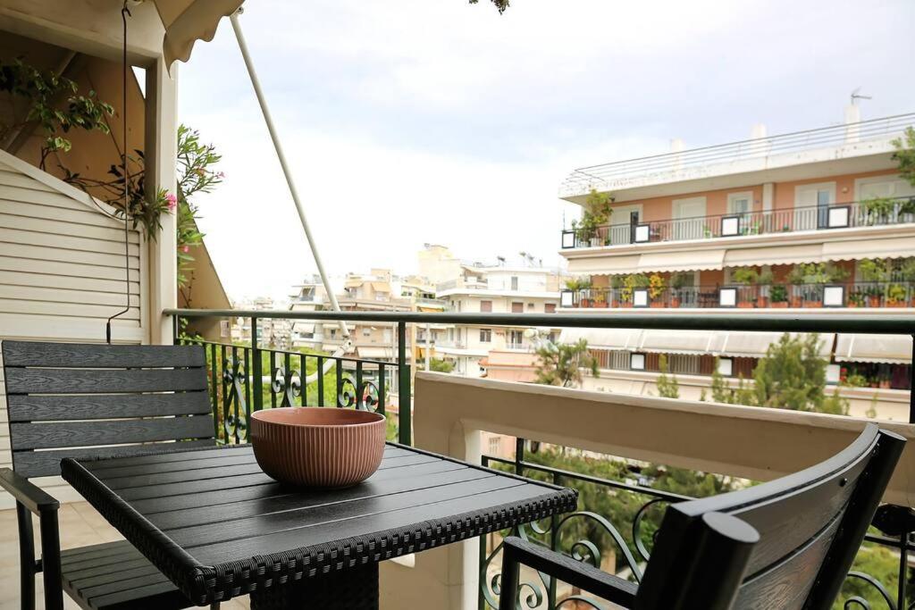 Charming Apartment Near Center Athene Buitenkant foto